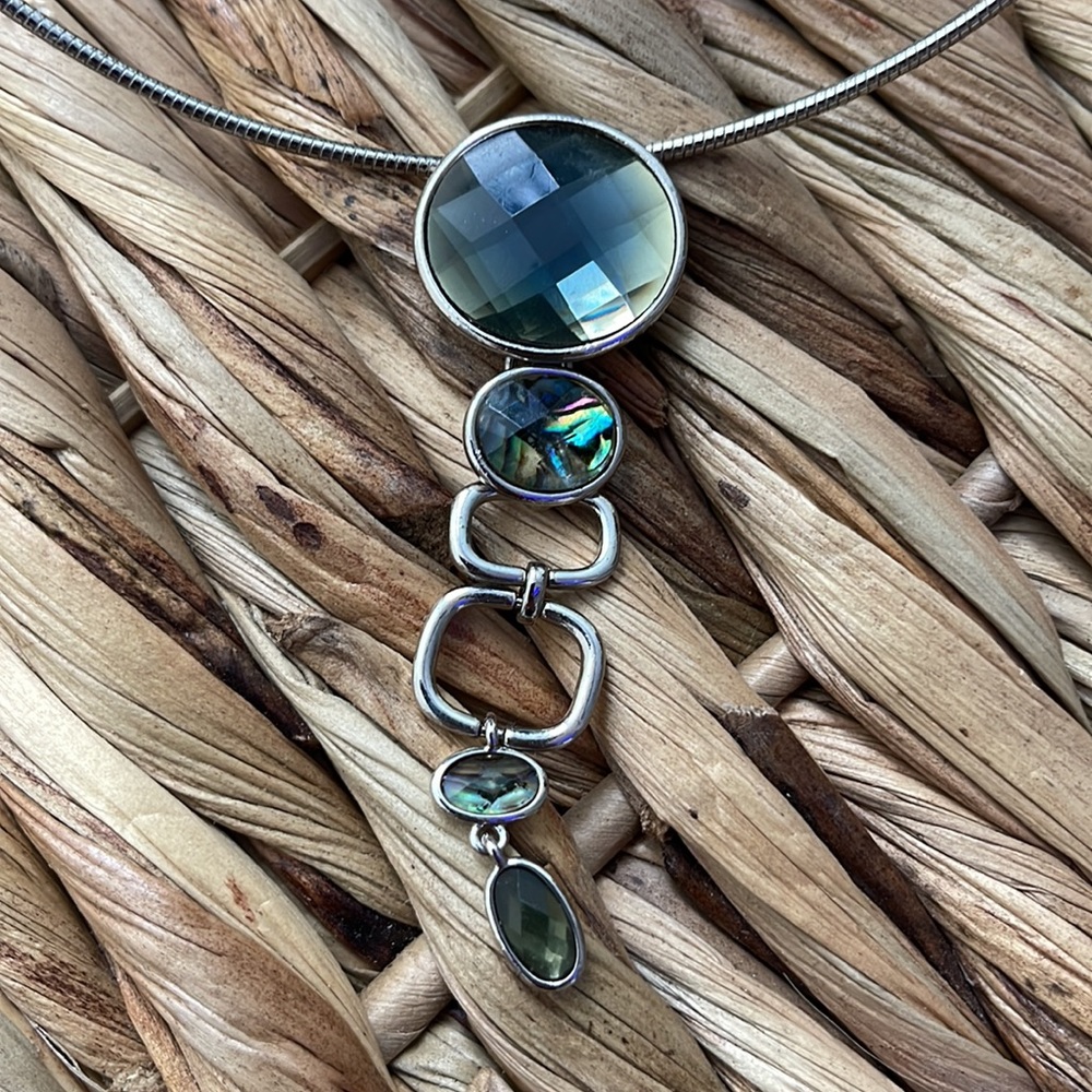Lia Sophia Float Necklace